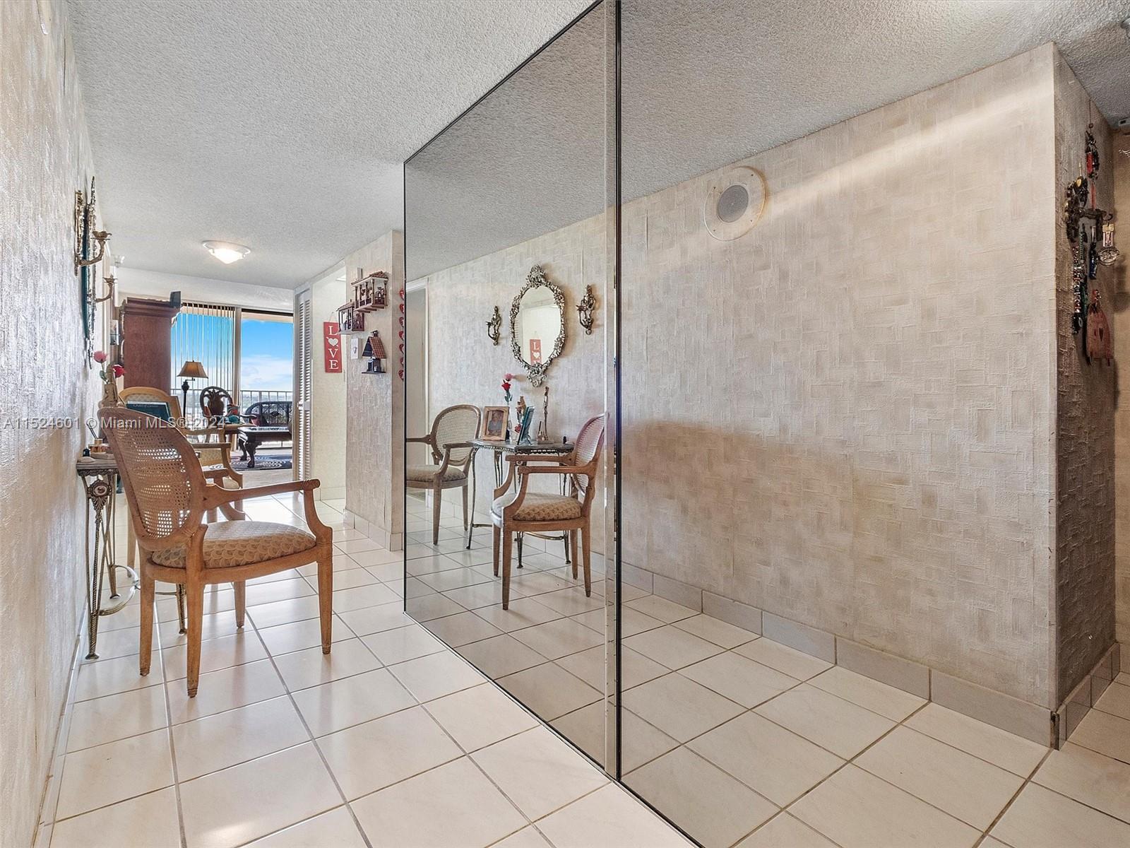 WINSTON TOWERS 700 CONDO - Residential