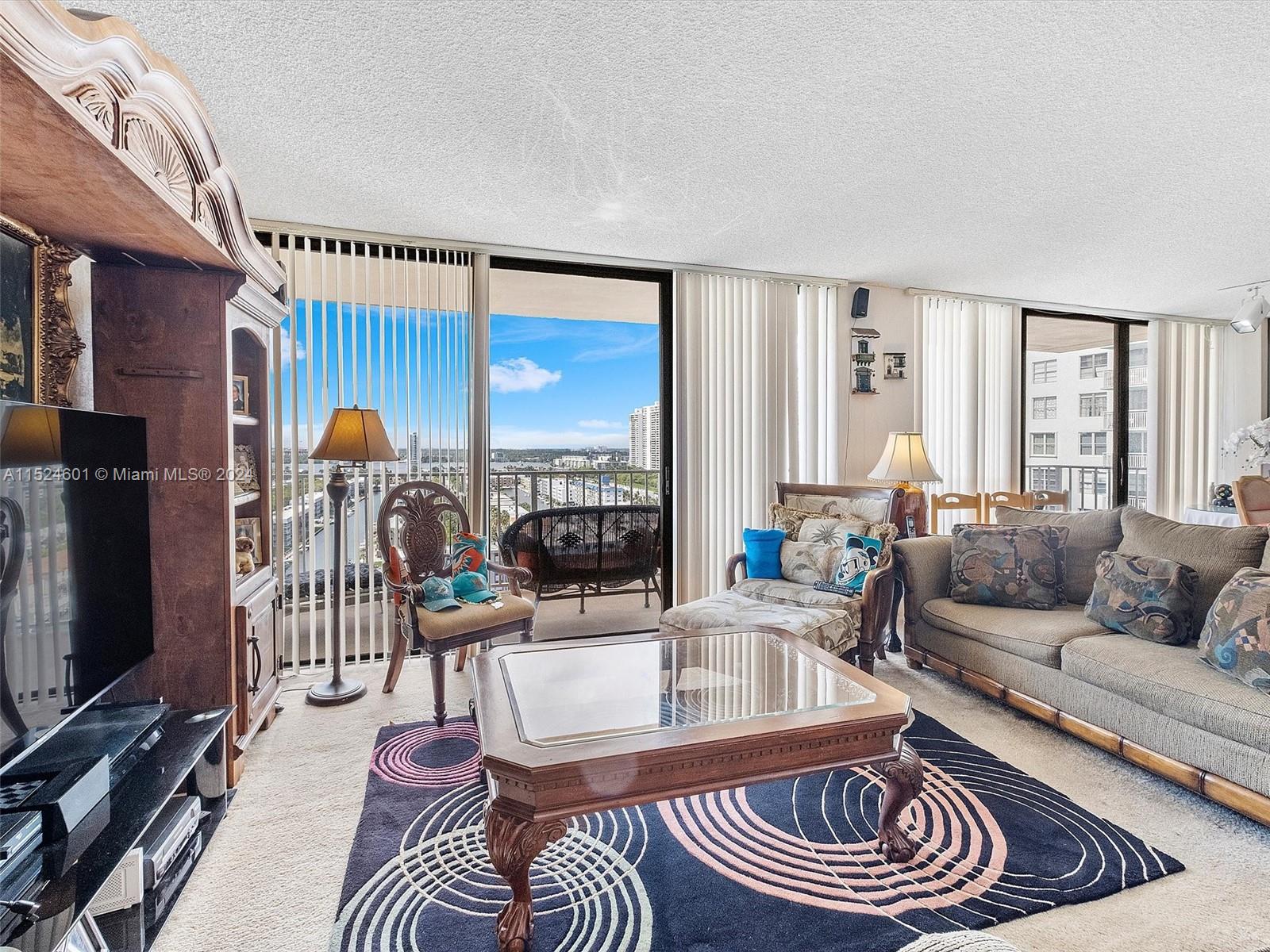 WINSTON TOWERS 700 CONDO - Residential
