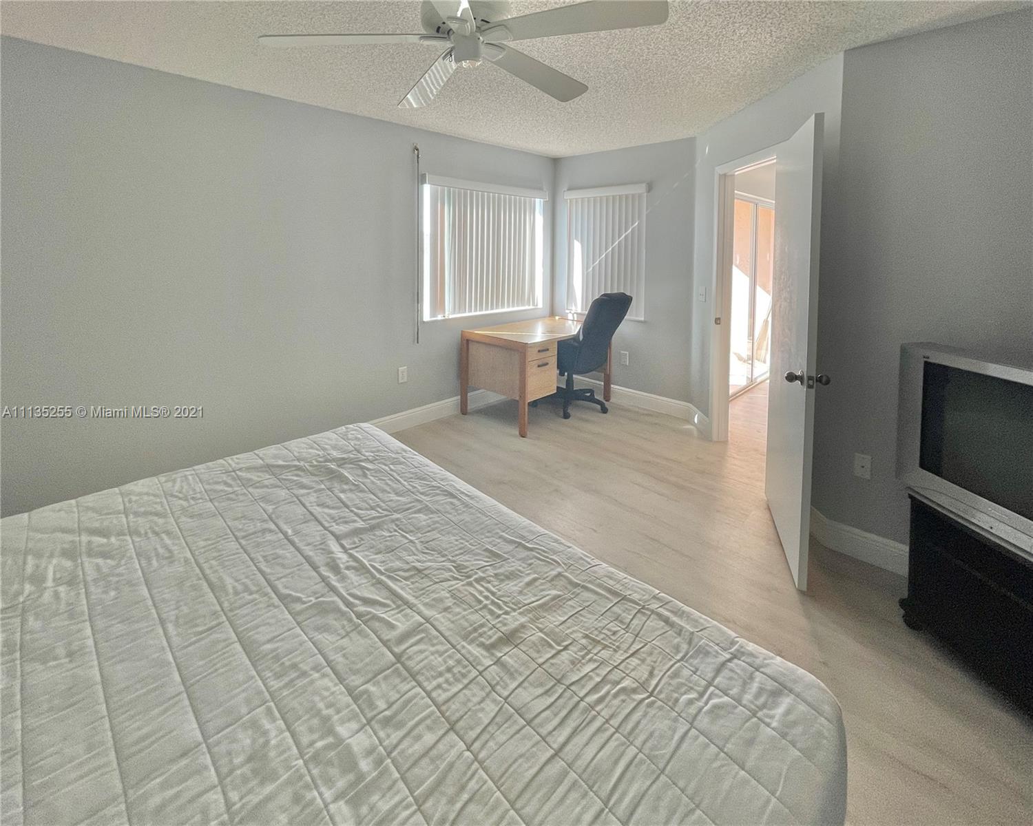 TRENT F CONDO - Residential Lease