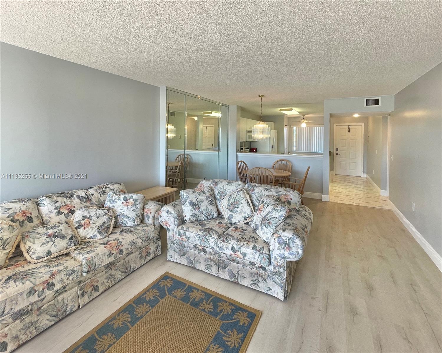 TRENT F CONDO - Residential Lease