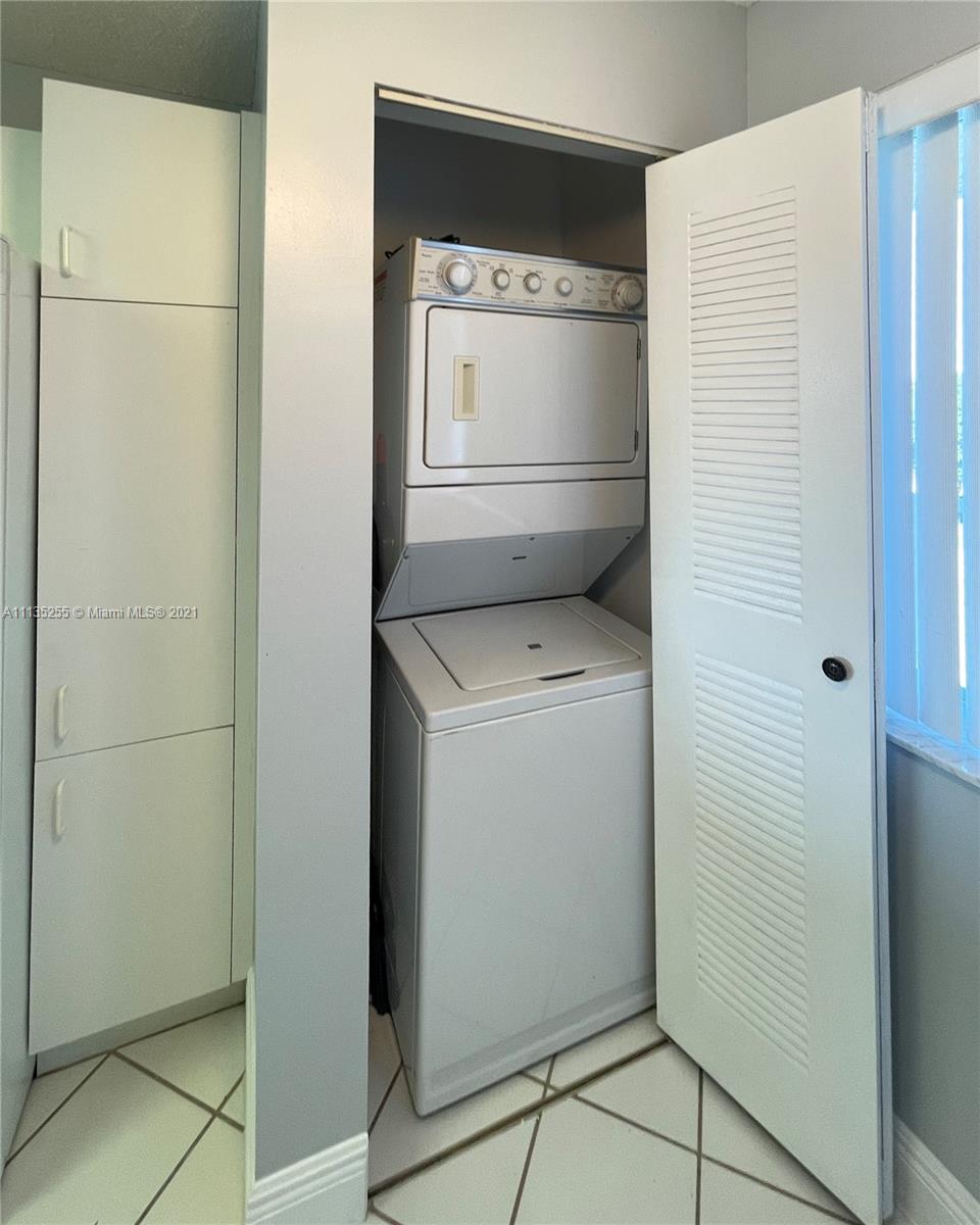 TRENT F CONDO - Residential Lease