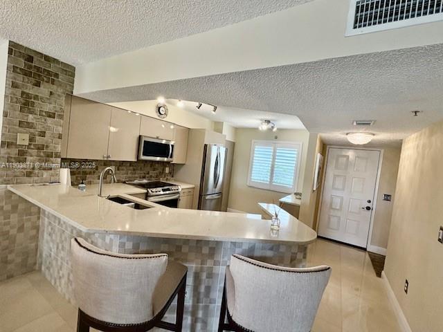 CYPRESS BEND CONDOMINIUM - Residential