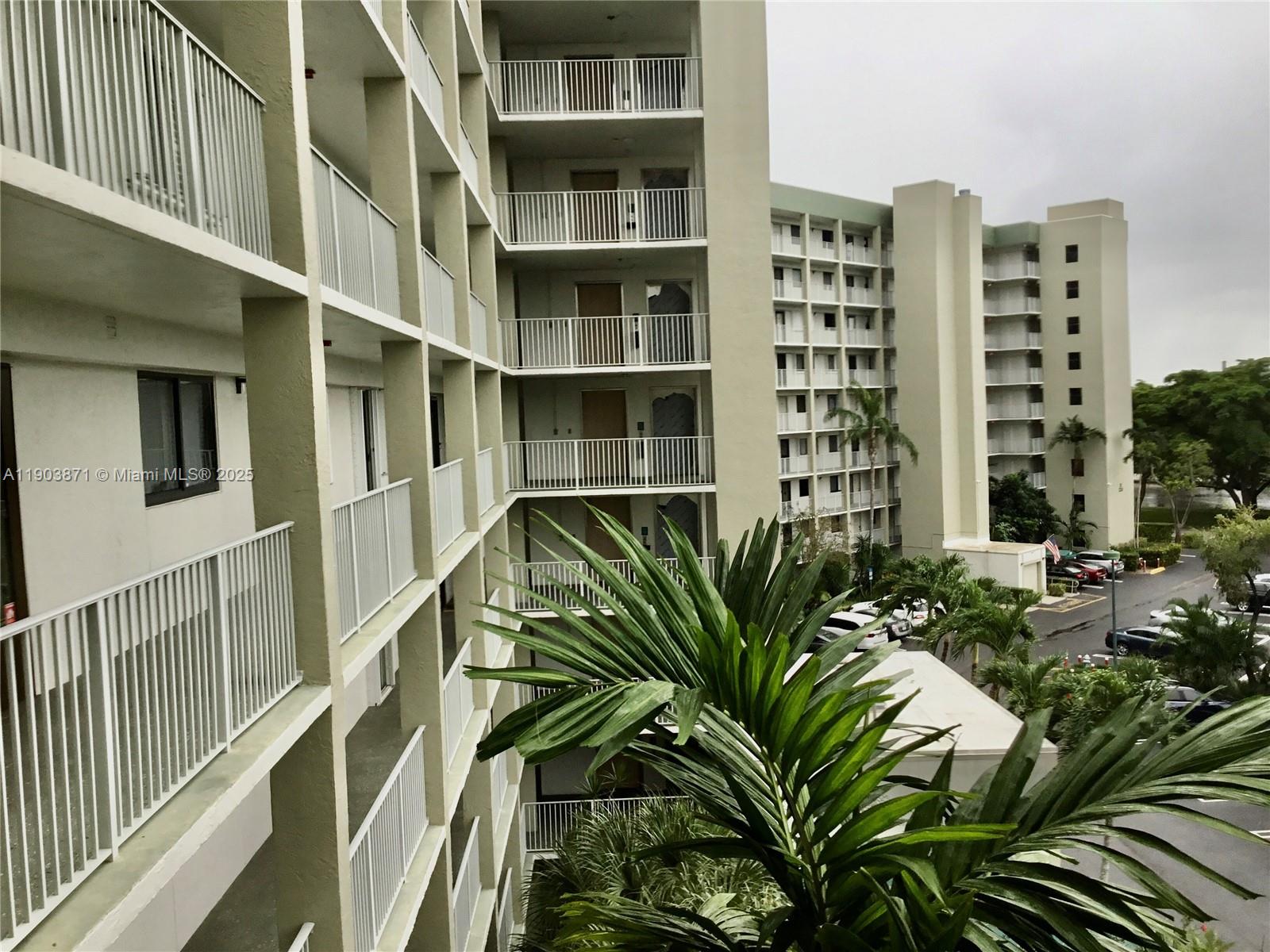 CYPRESS BEND CONDOMINIUM - Residential
