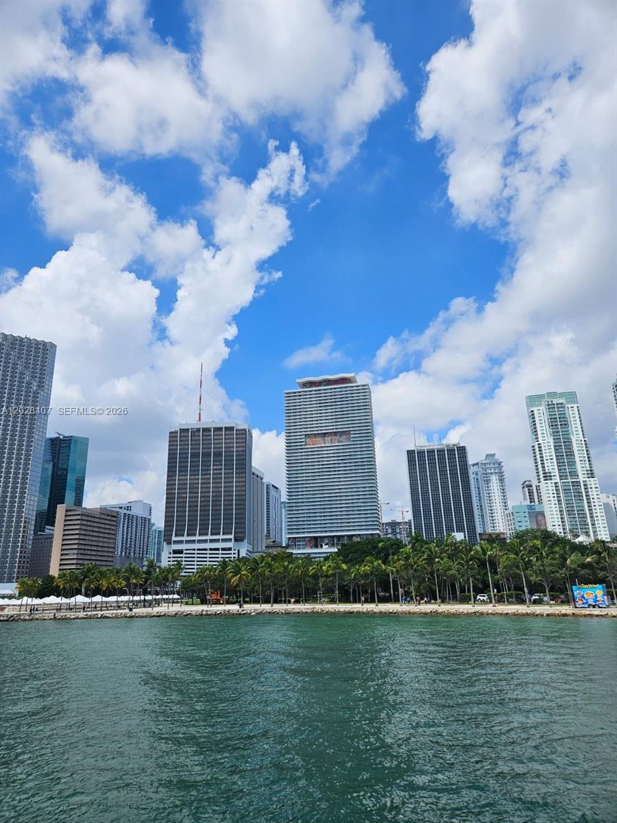 50 BISCAYNE CONDO - Residential Lease