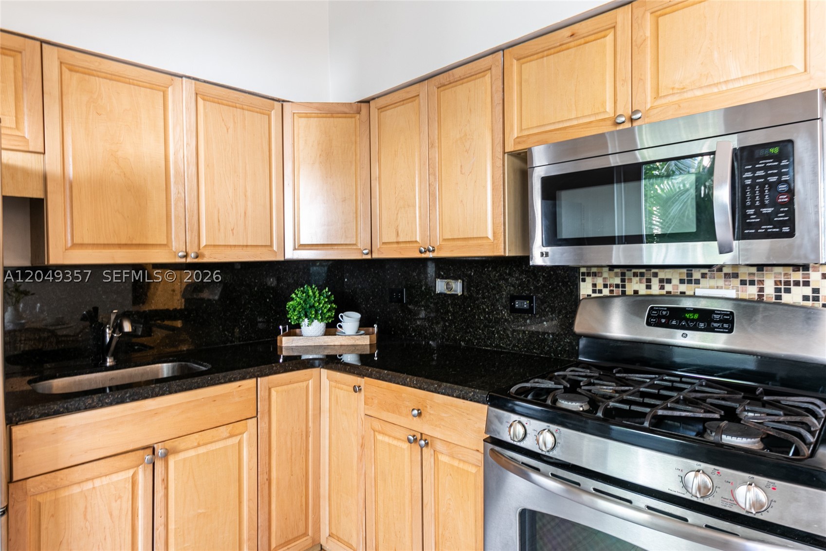 LINCOLN TERRACE SUB - Residential Lease