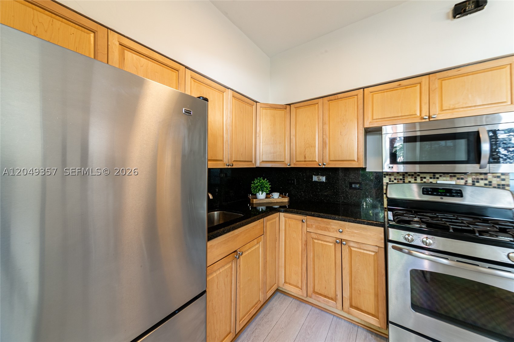 LINCOLN TERRACE SUB - Residential Lease
