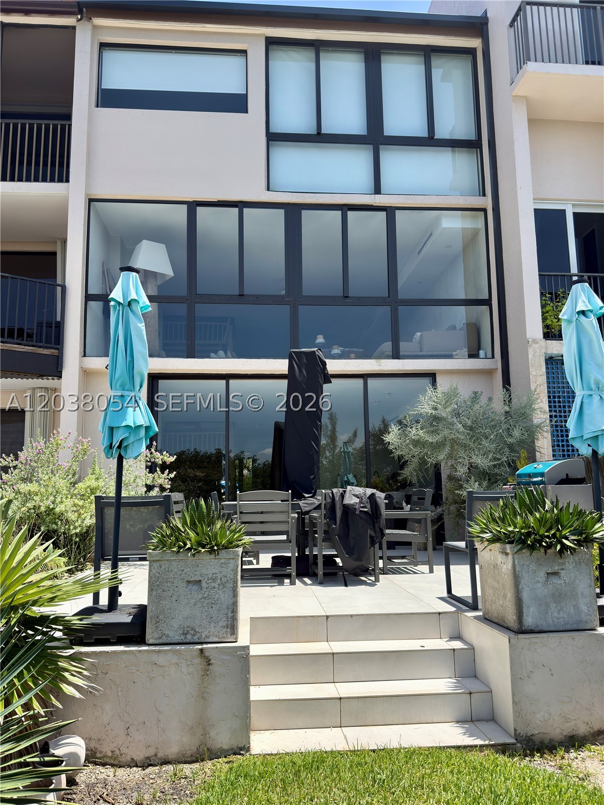 ROYAL HARBOUR YACHT CLUB - Residential