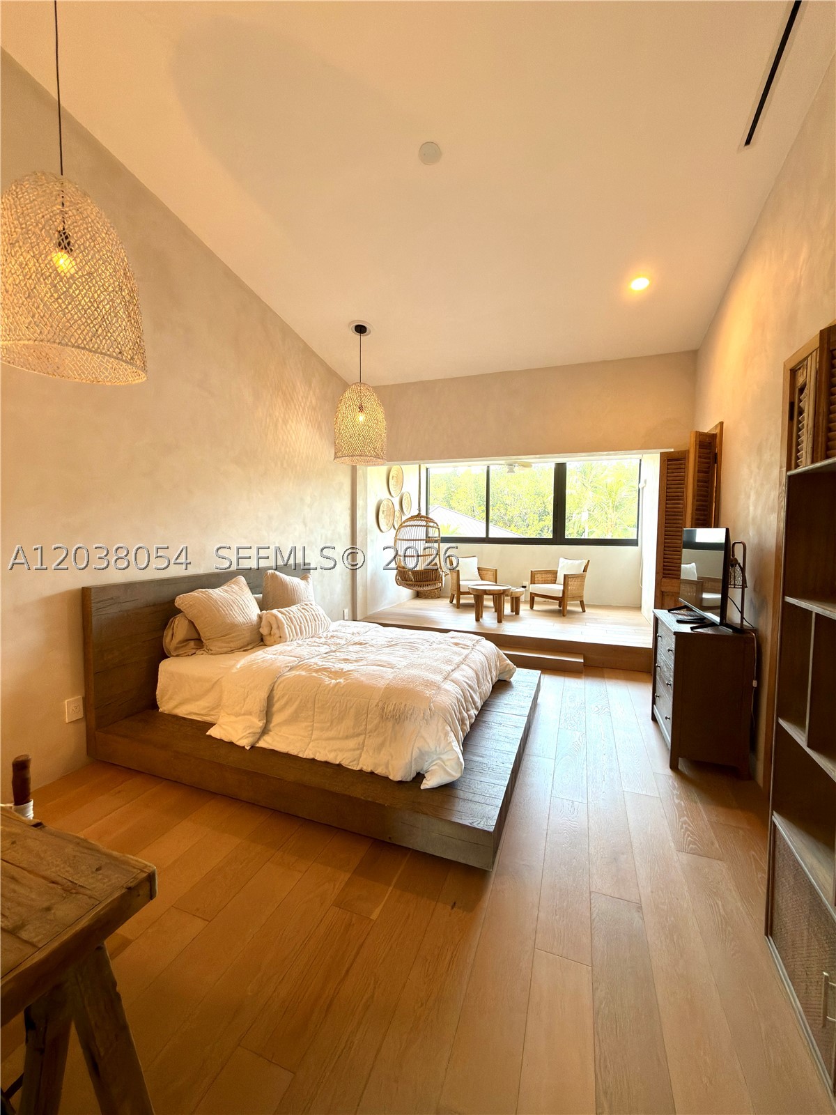 ROYAL HARBOUR YACHT CLUB - Residential