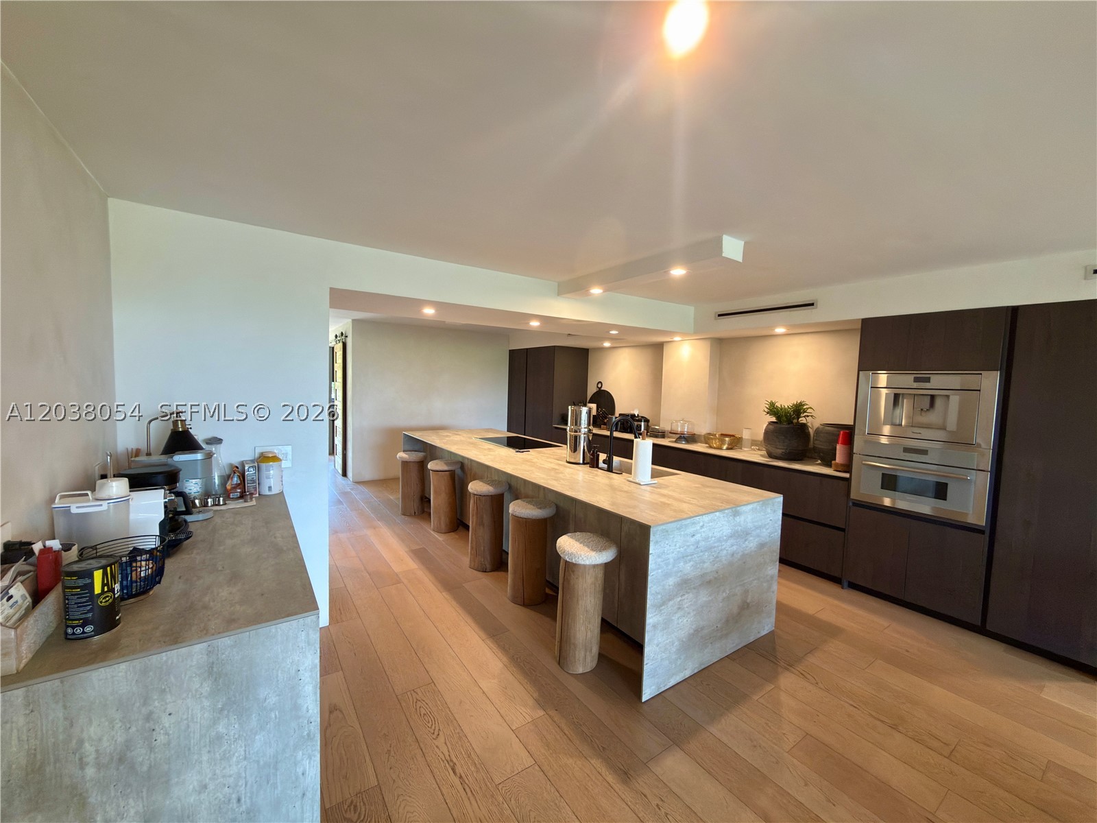 ROYAL HARBOUR YACHT CLUB - Residential