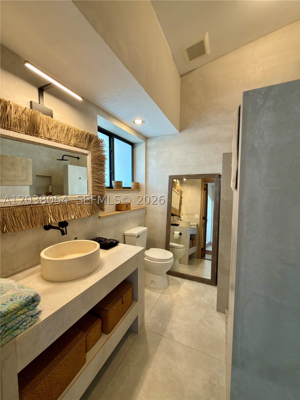 ROYAL HARBOUR YACHT CLUB - Residential