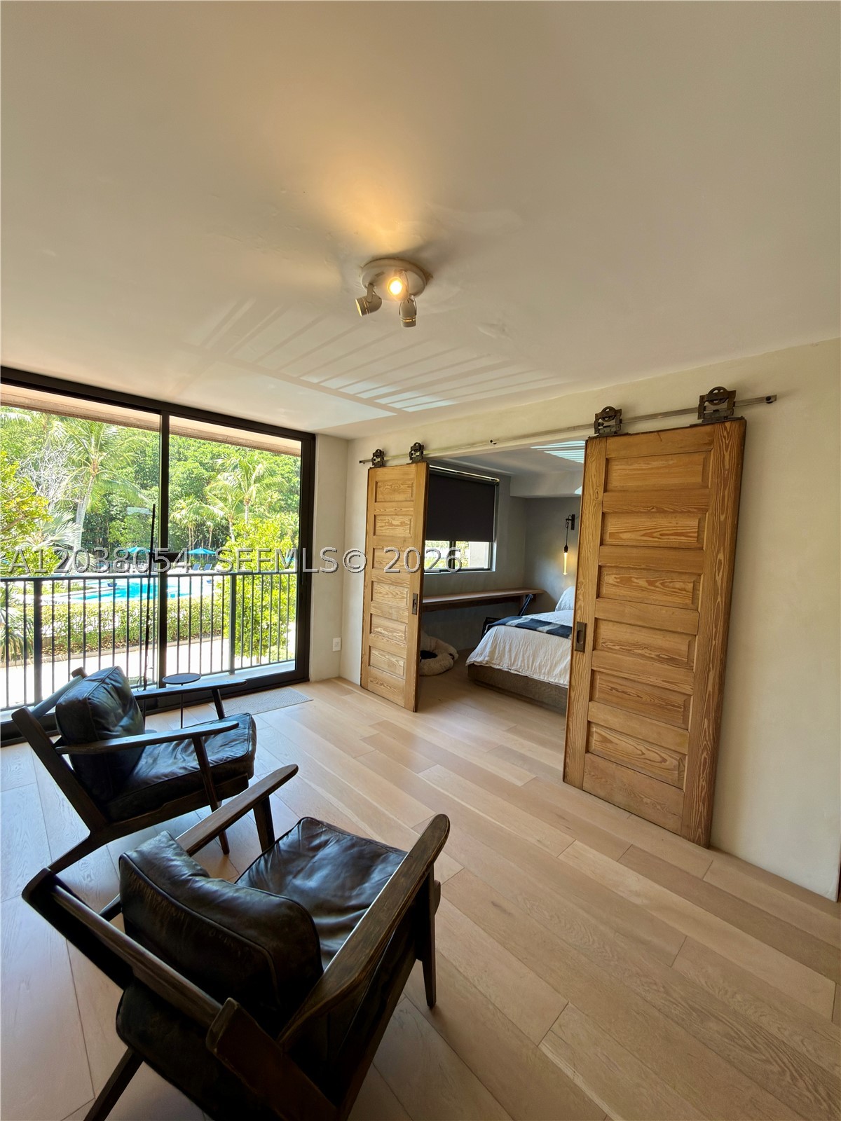 ROYAL HARBOUR YACHT CLUB - Residential