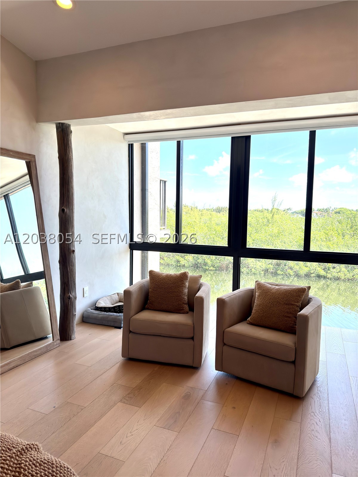 ROYAL HARBOUR YACHT CLUB - Residential