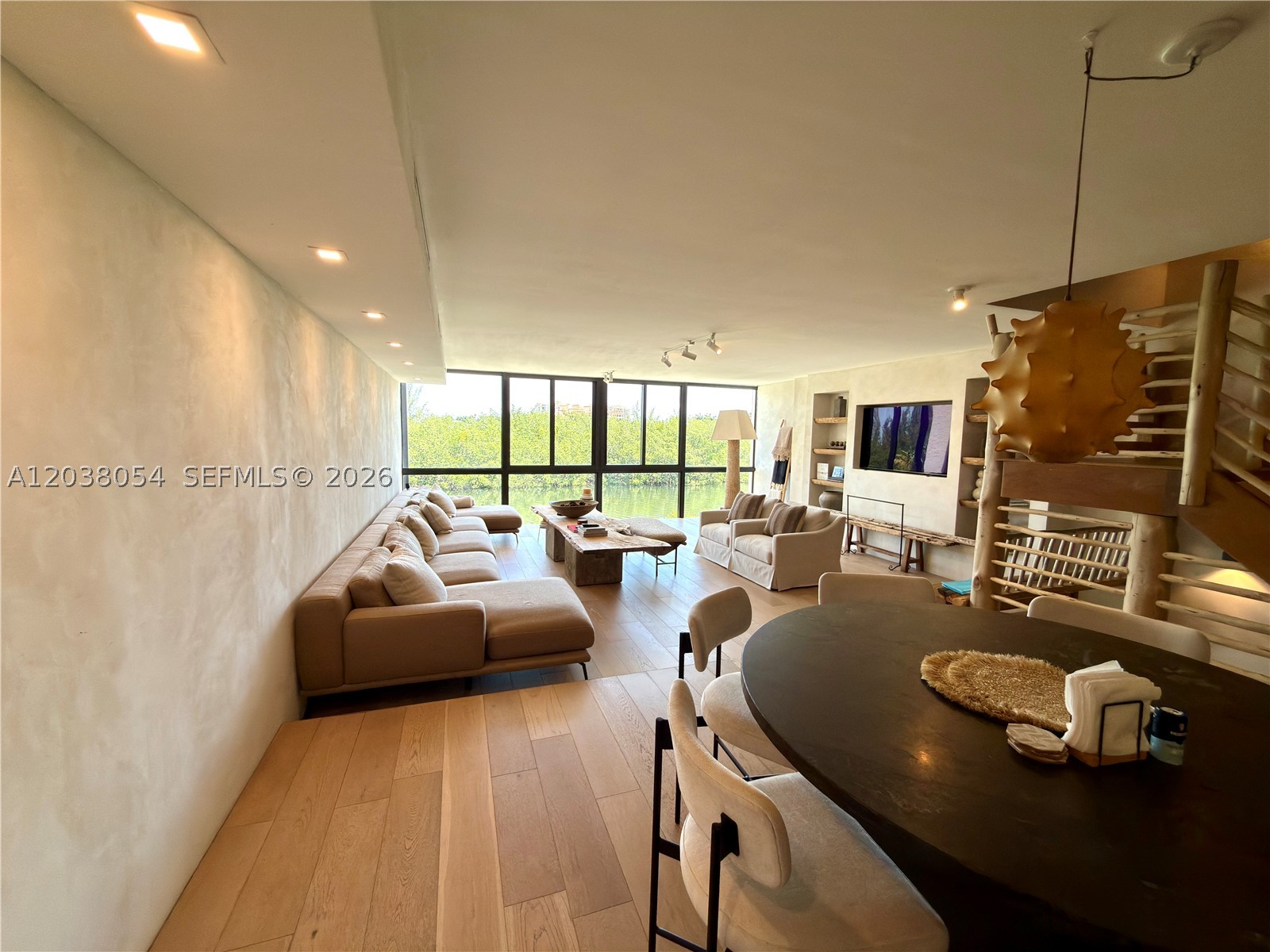 ROYAL HARBOUR YACHT CLUB - Residential