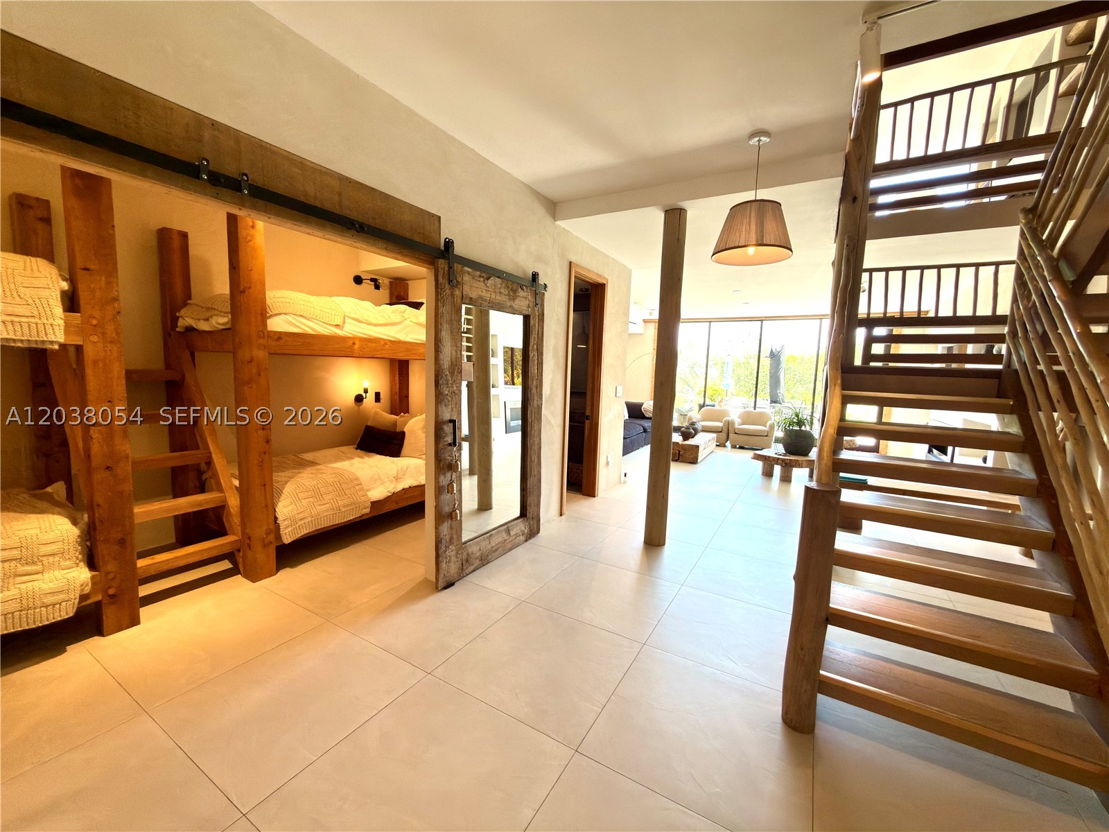 ROYAL HARBOUR YACHT CLUB - Residential