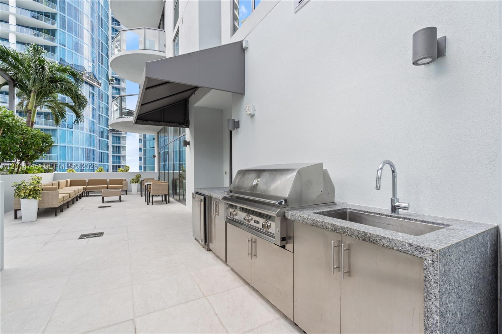 100 LAS OLAS CONDO - Residential