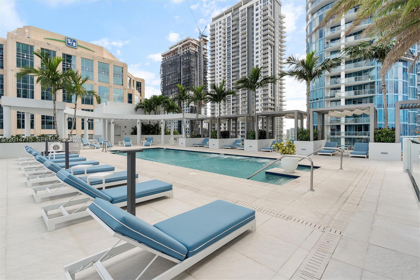 100 LAS OLAS CONDO - Residential