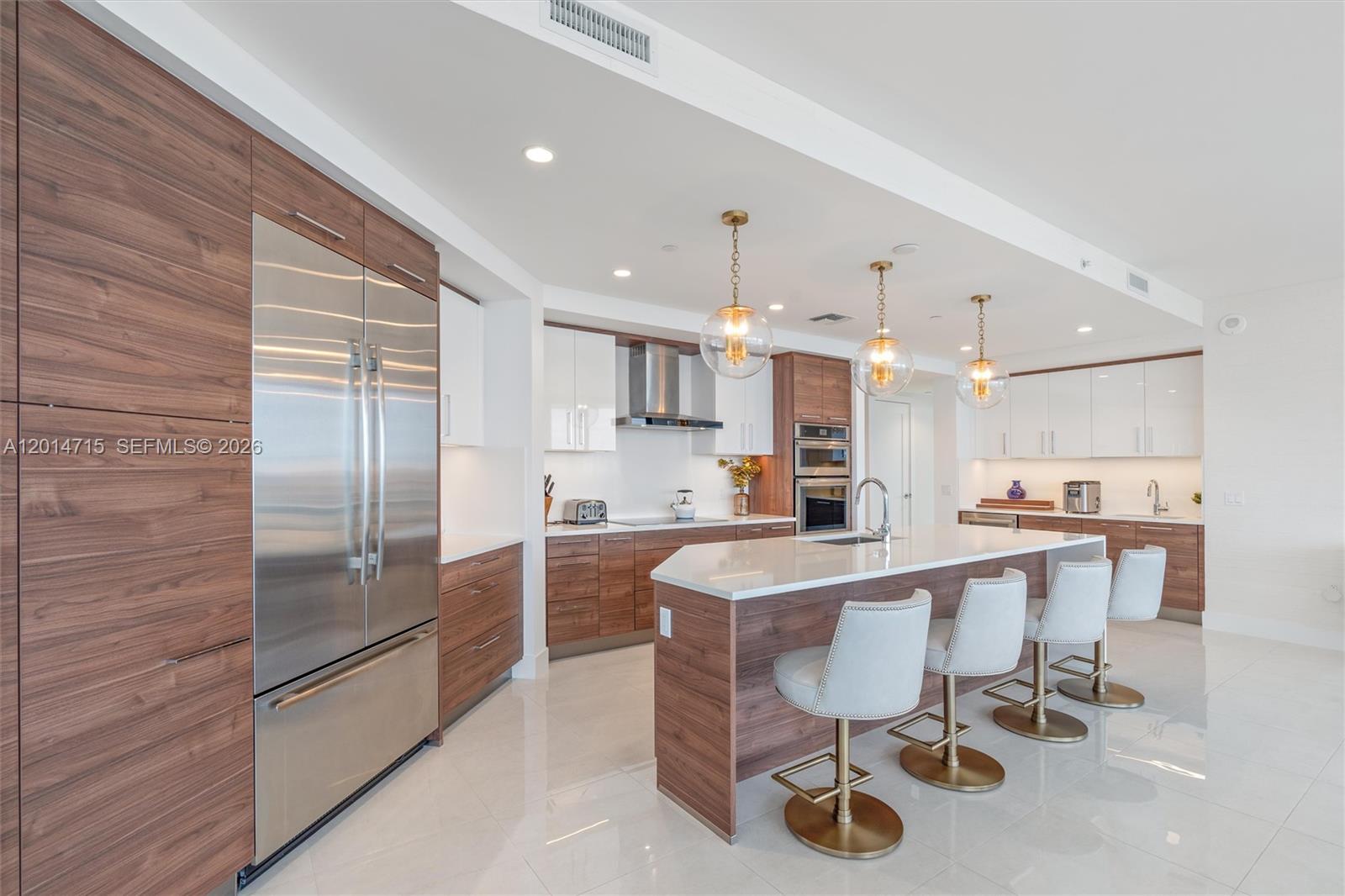 100 LAS OLAS CONDO - Residential