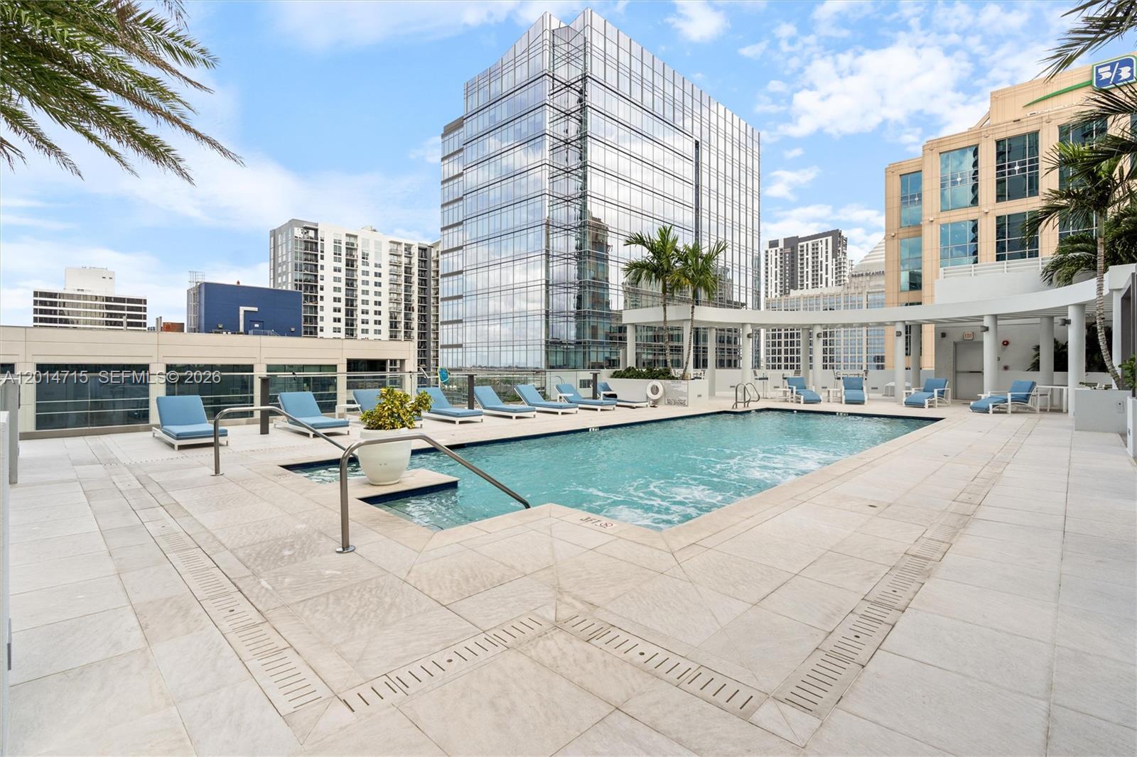 100 LAS OLAS CONDO - Residential