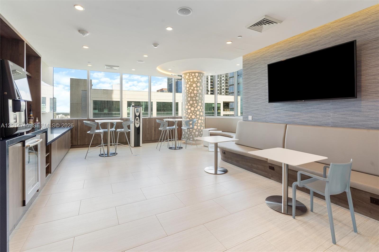 100 LAS OLAS CONDO - Residential