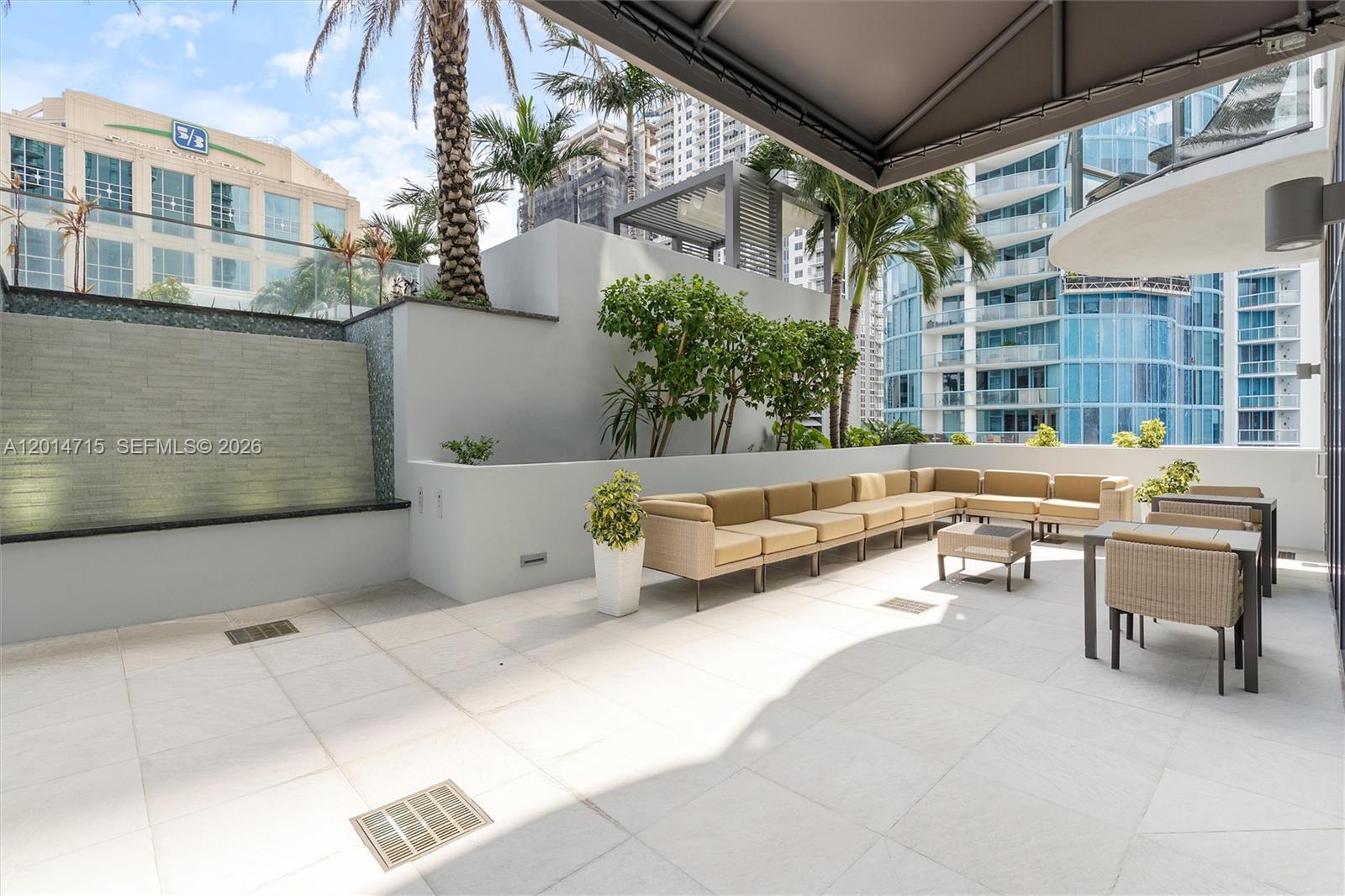 100 LAS OLAS CONDO - Residential