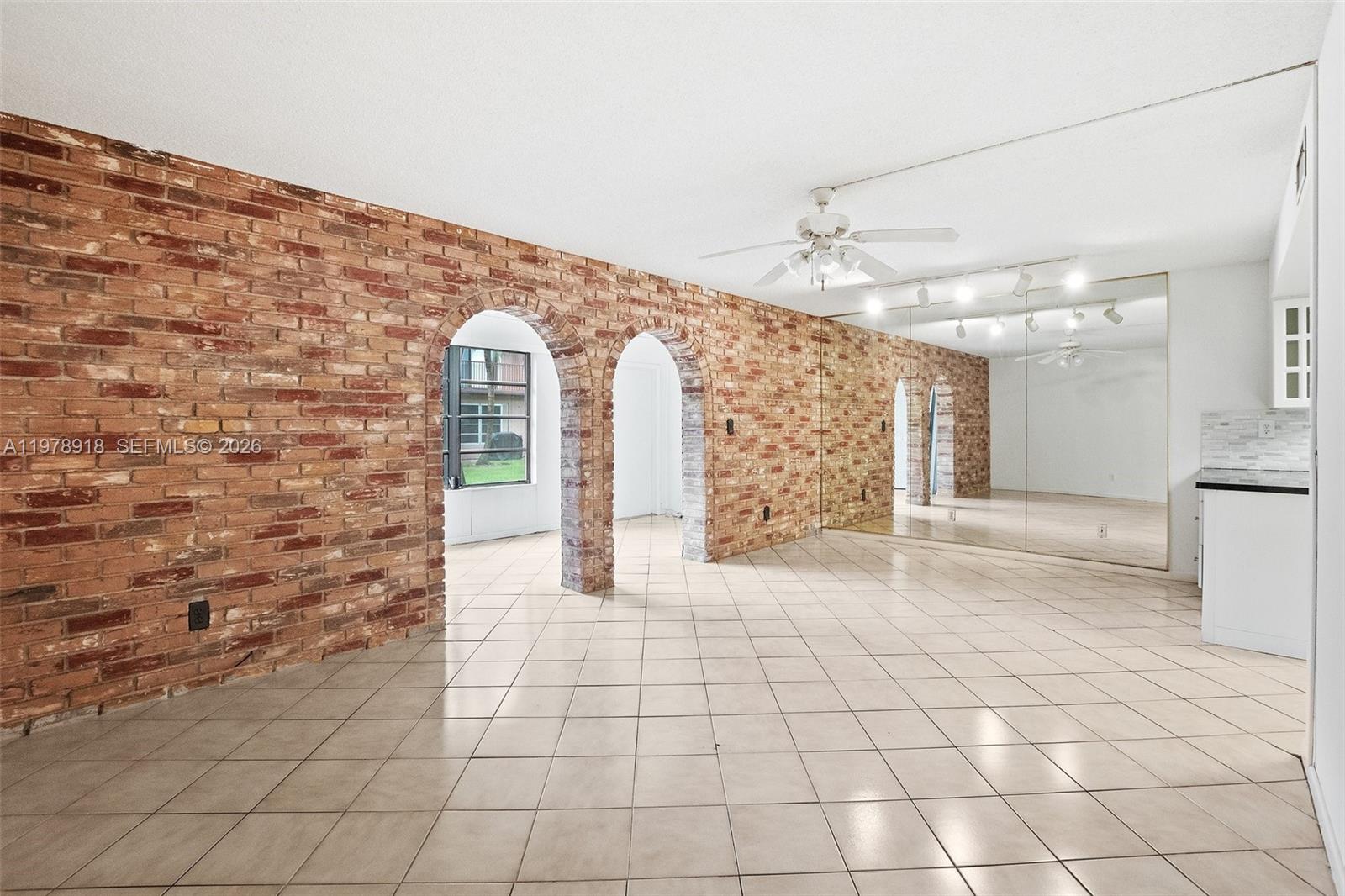 VALENCIA VILLAGE CONDO PH - Residential