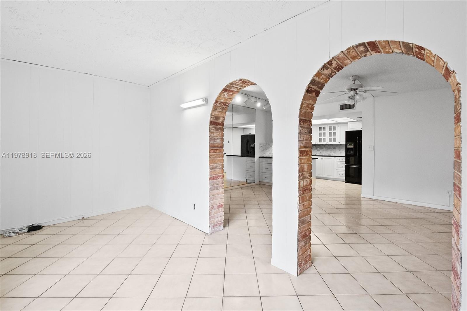 VALENCIA VILLAGE CONDO PH - Residential