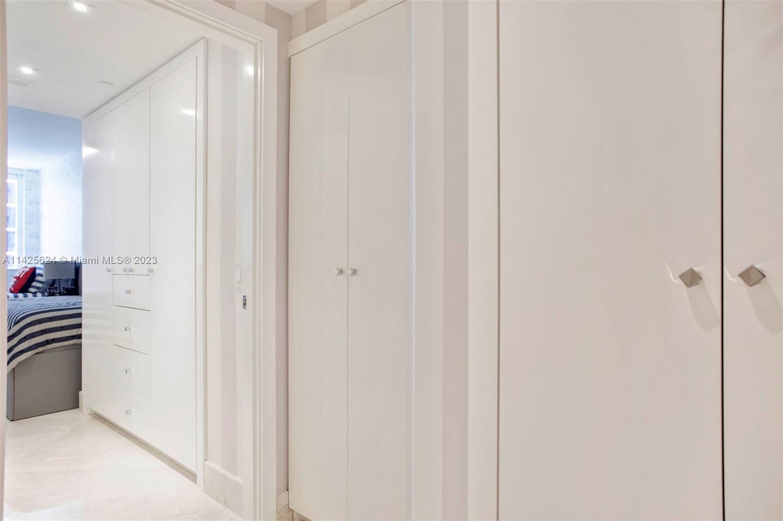 GREEN DIAMOND CONDO - Residential Lease
