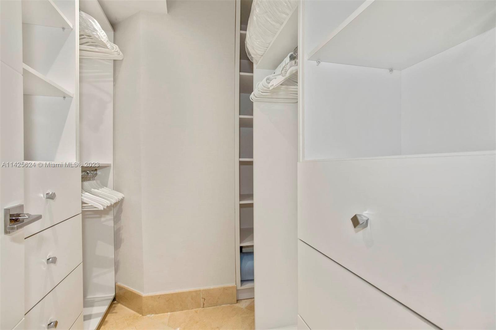 GREEN DIAMOND CONDO - Residential Lease