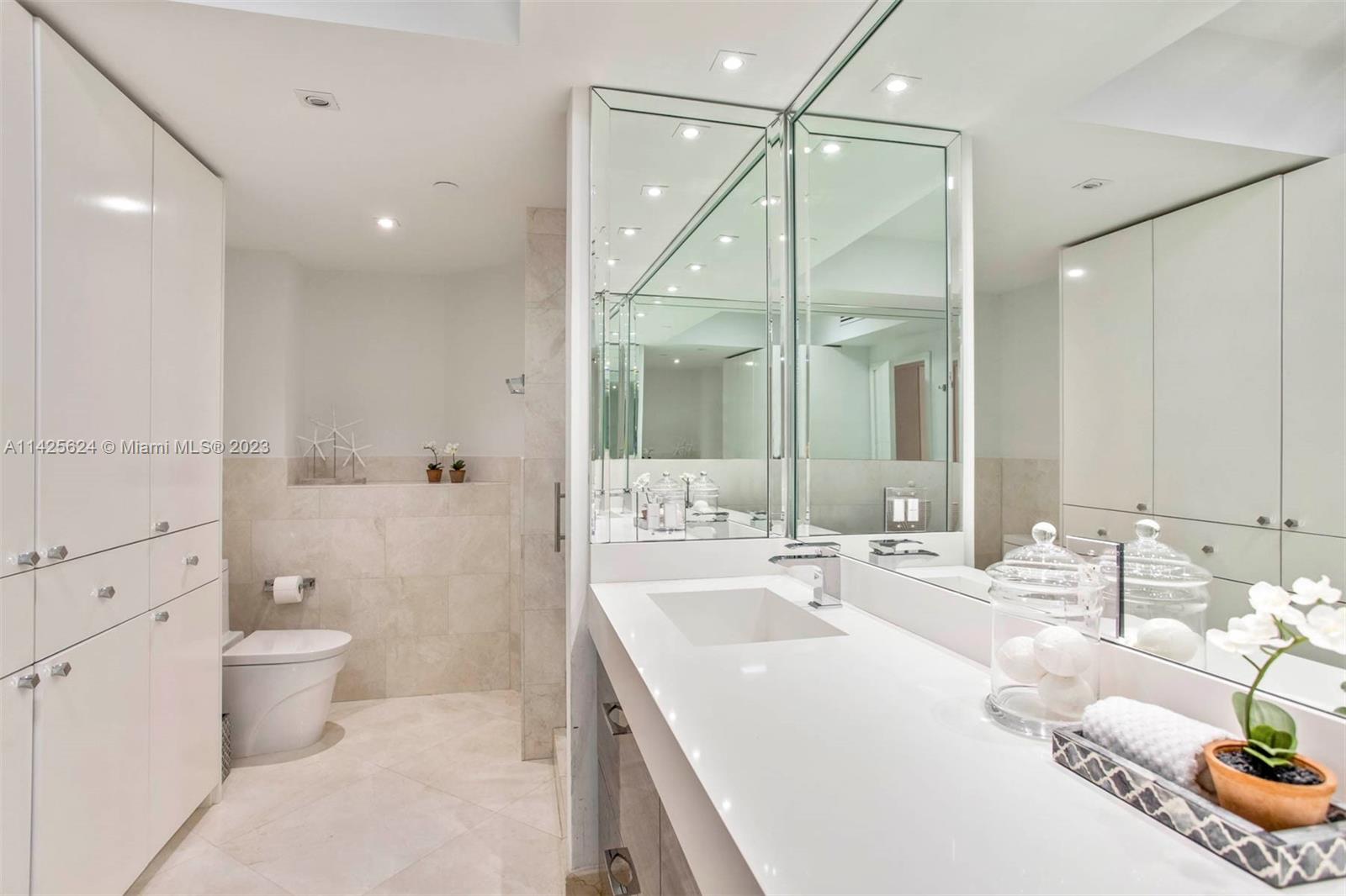 GREEN DIAMOND CONDO - Residential Lease