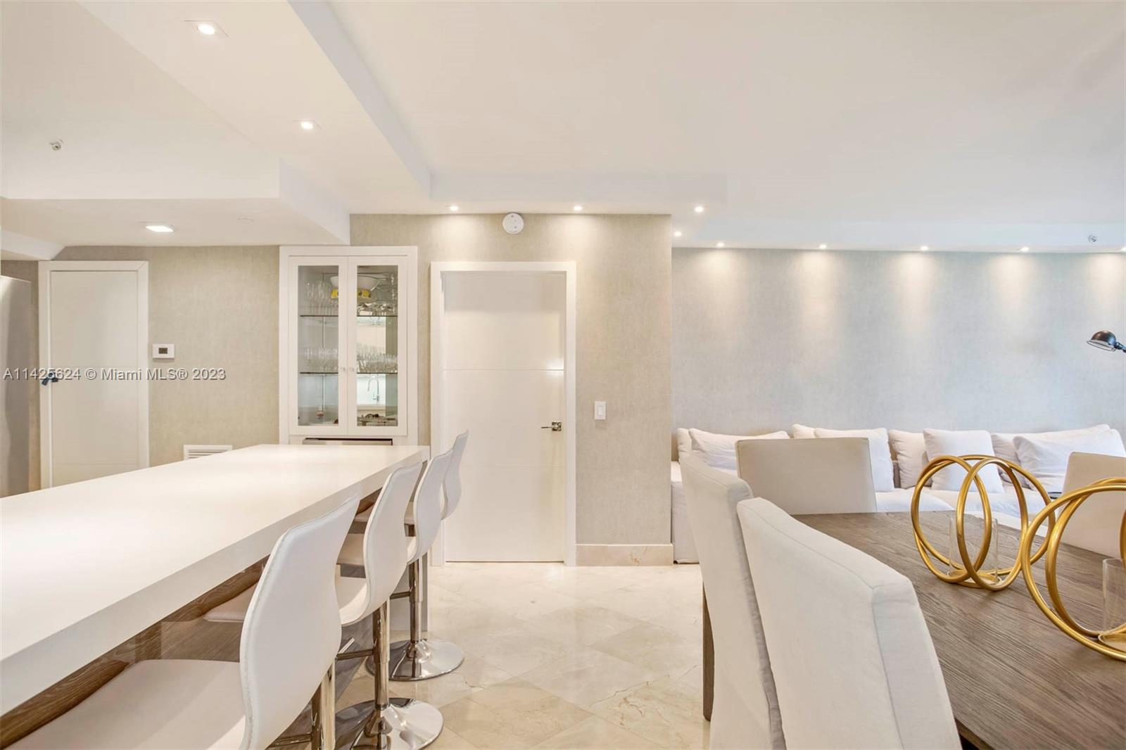 GREEN DIAMOND CONDO - Residential Lease