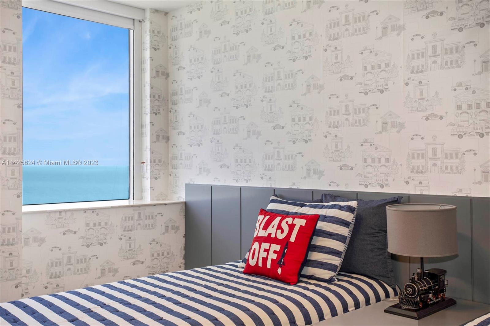 GREEN DIAMOND CONDO - Residential Lease