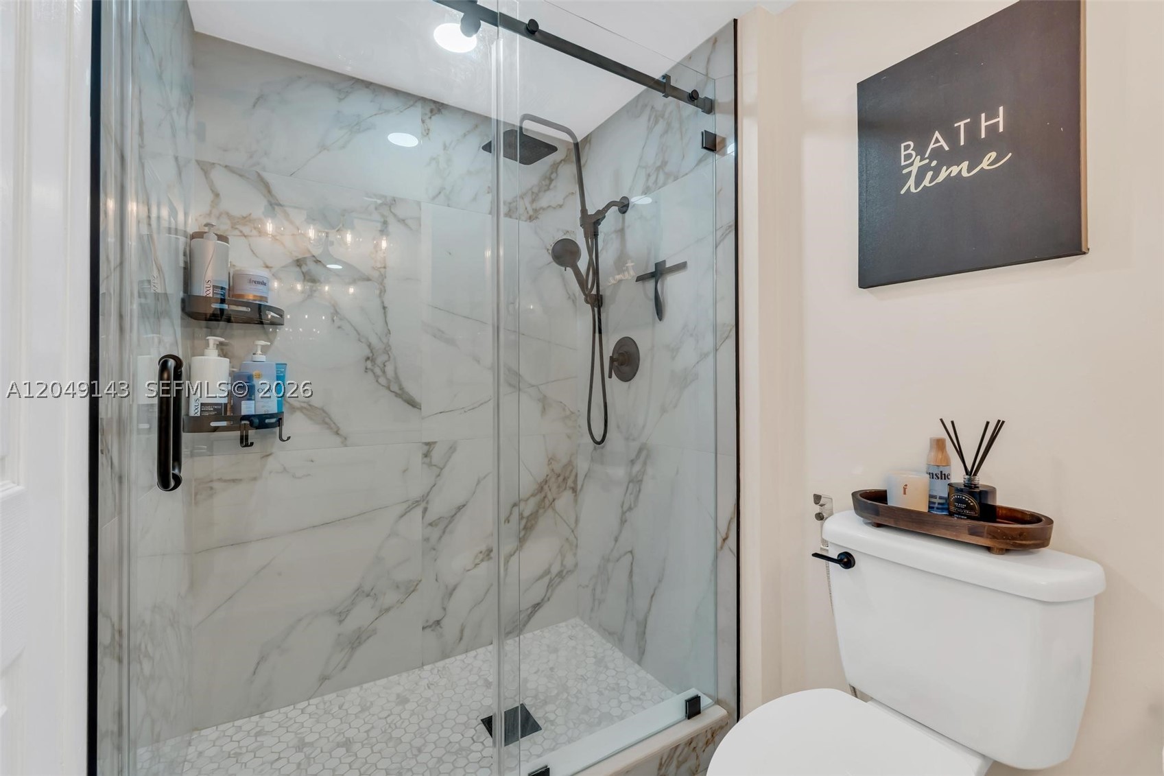 HILLCREST EAST NO 25 COND - Residential