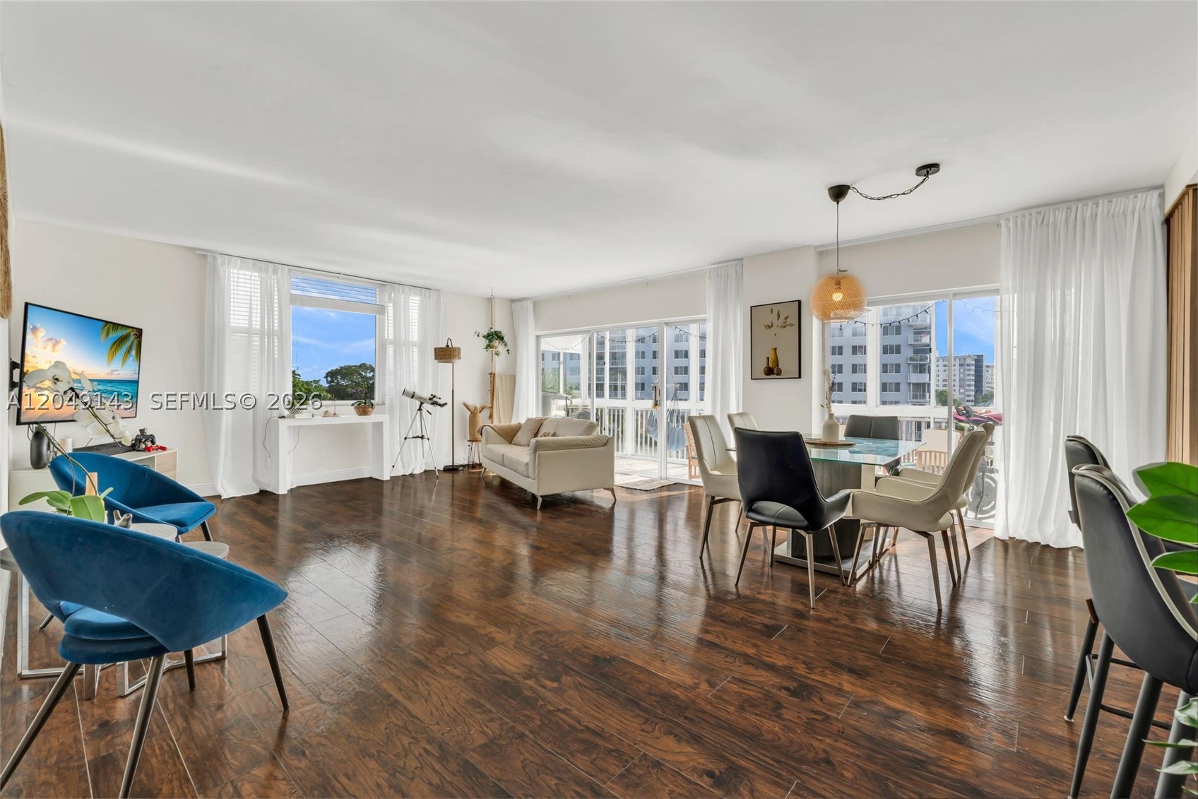 HILLCREST EAST NO 25 COND - Residential