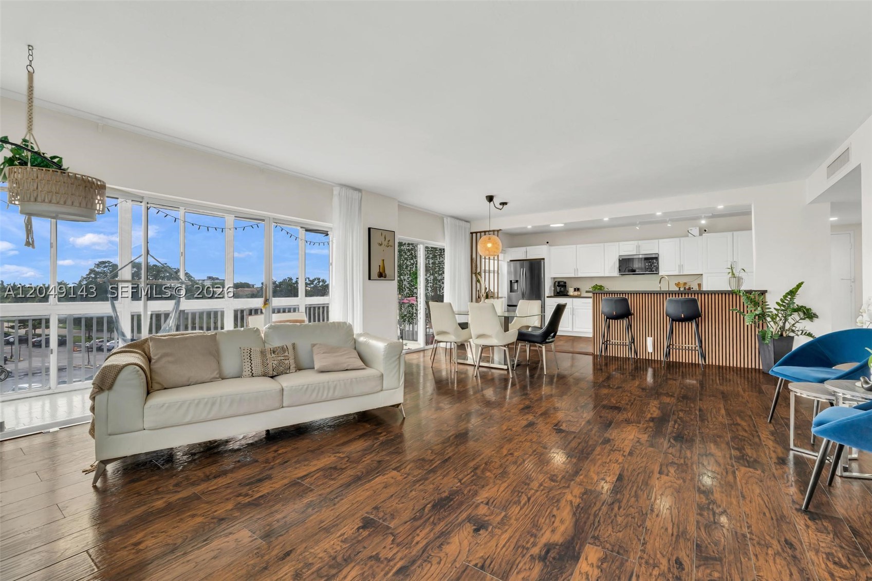 HILLCREST EAST NO 25 COND - Residential