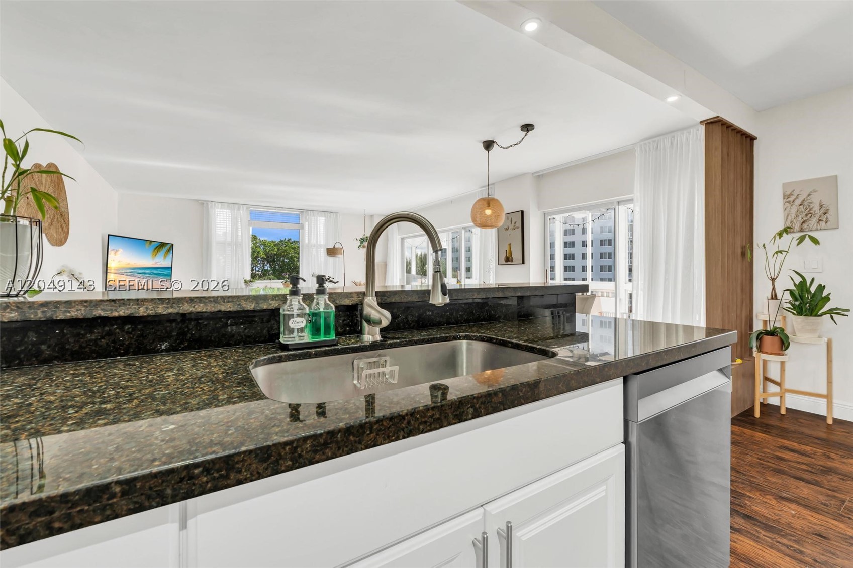 HILLCREST EAST NO 25 COND - Residential