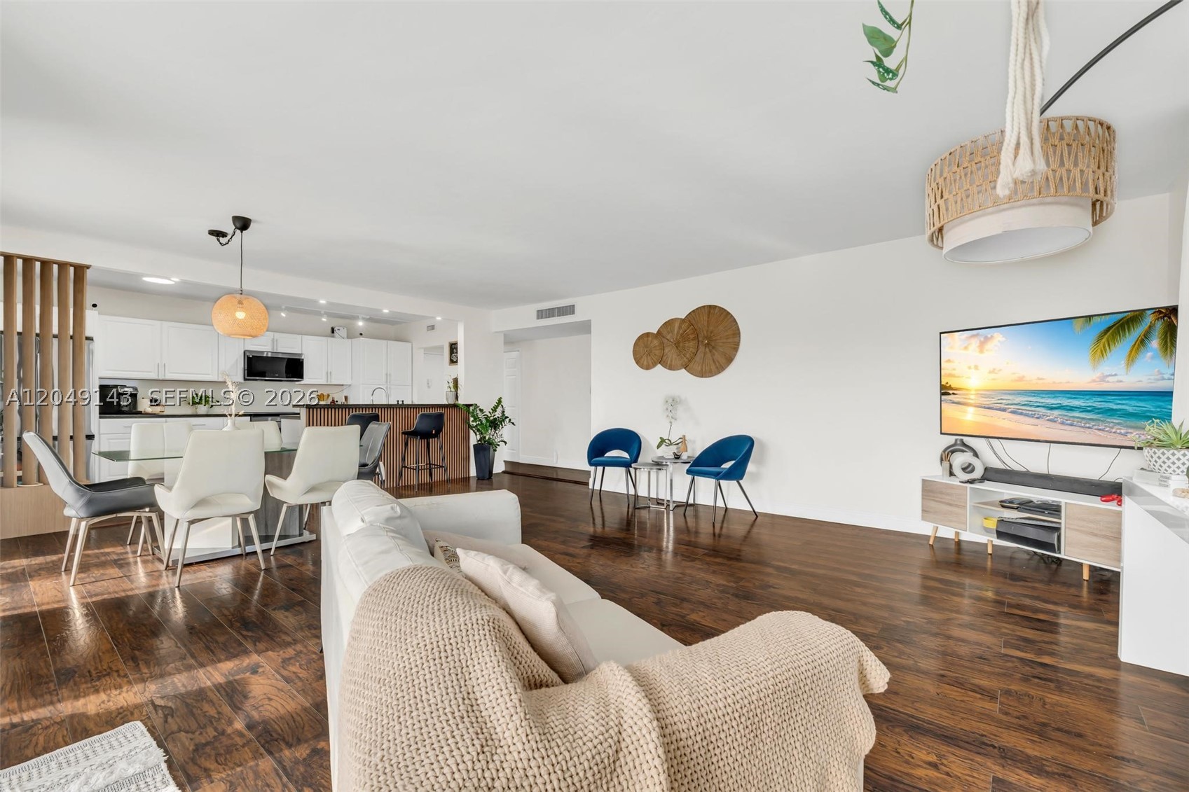 HILLCREST EAST NO 25 COND - Residential