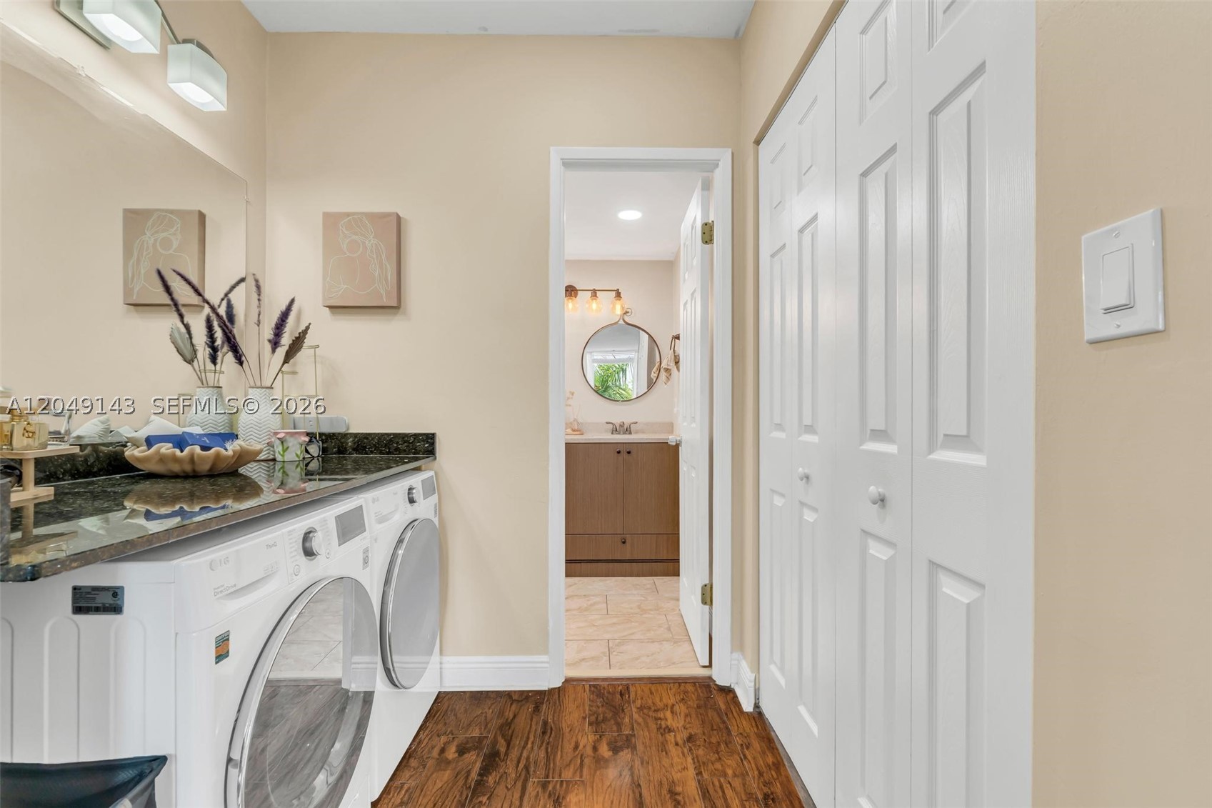HILLCREST EAST NO 25 COND - Residential