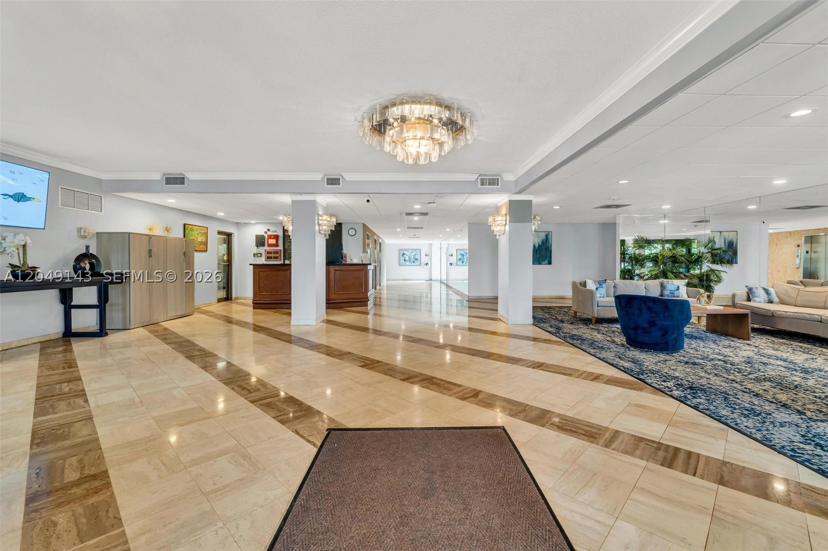 HILLCREST EAST NO 25 COND - Residential