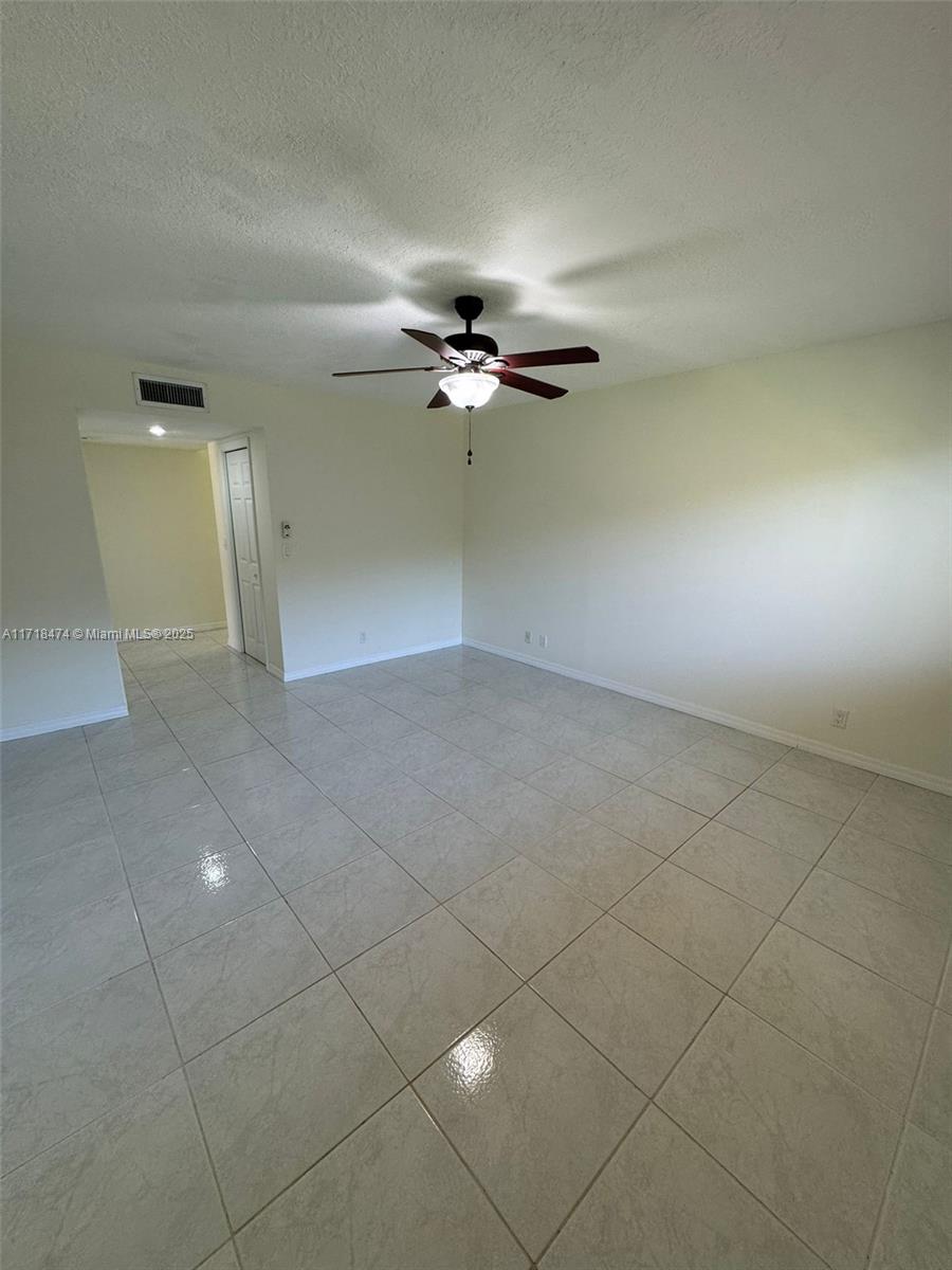RACQUET CLUB APARTMENTS A - Residential Lease