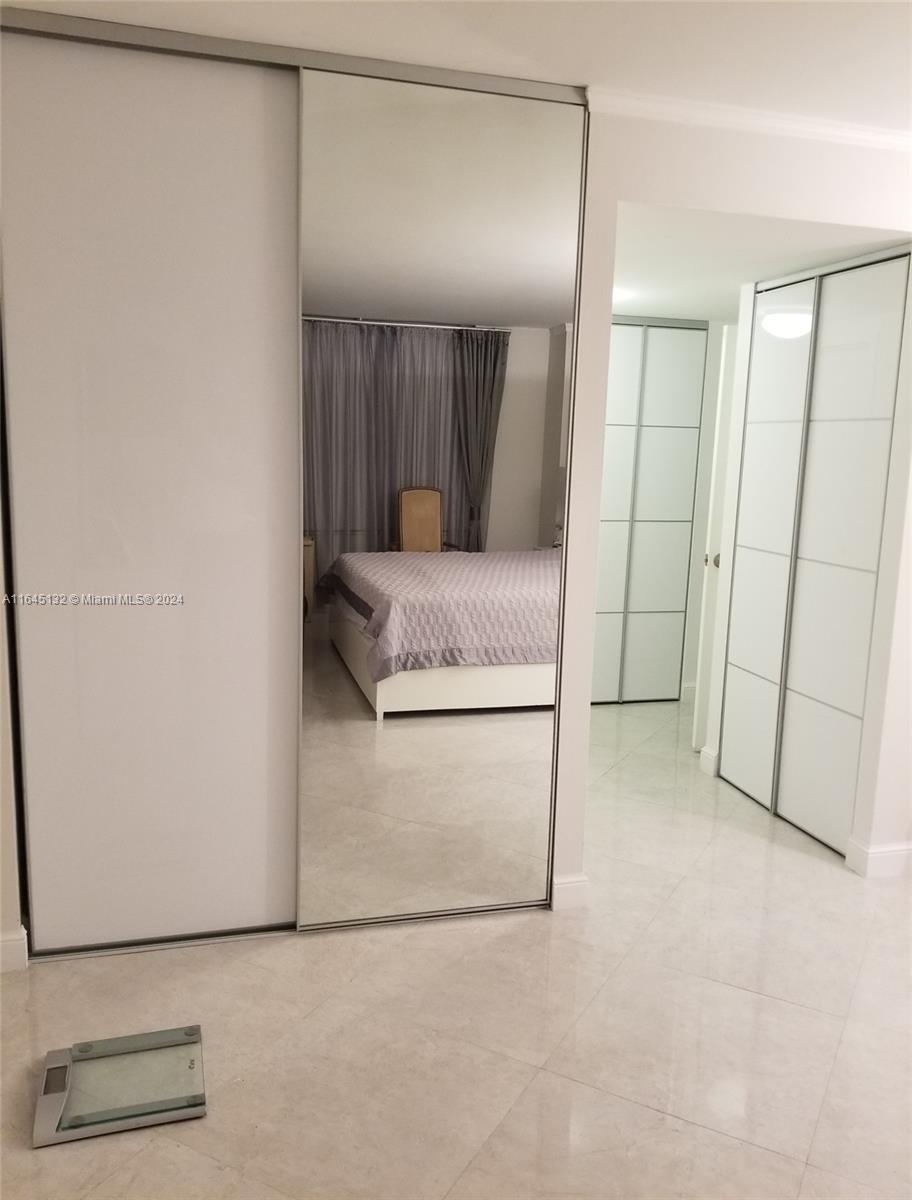 WINSTON TOWER 300 CONDO - Residential Lease