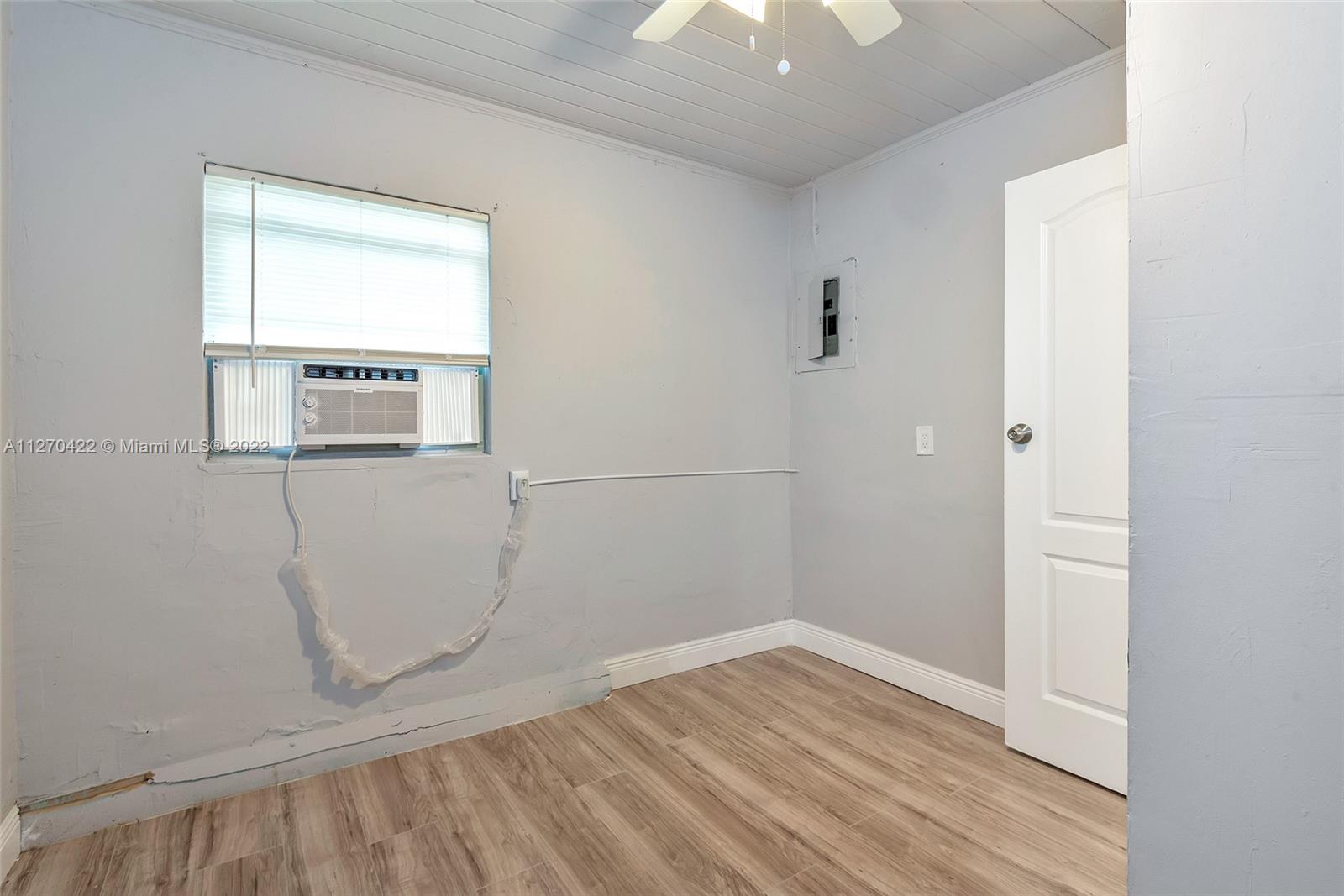 CLOWS - Residential Lease