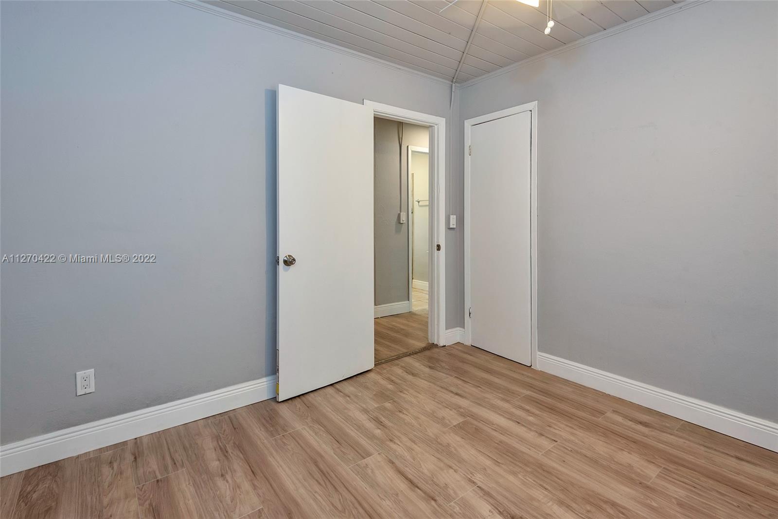 CLOWS - Residential Lease
