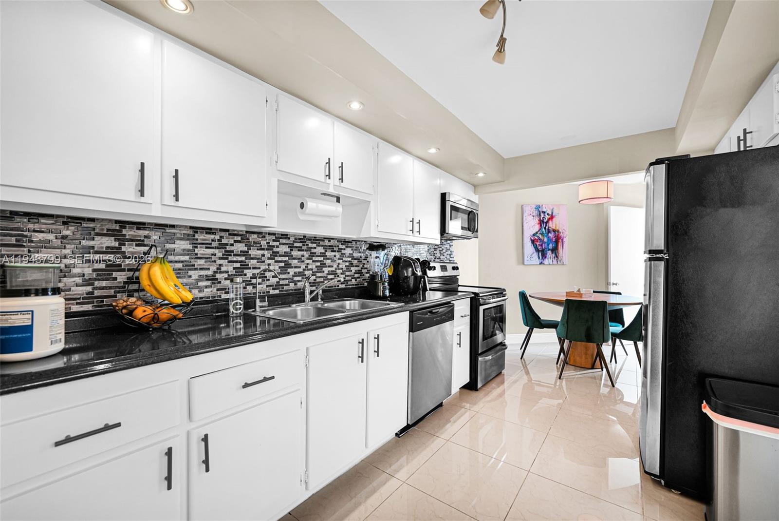 BURLEIGH HOUSE CONDO - Residential Lease