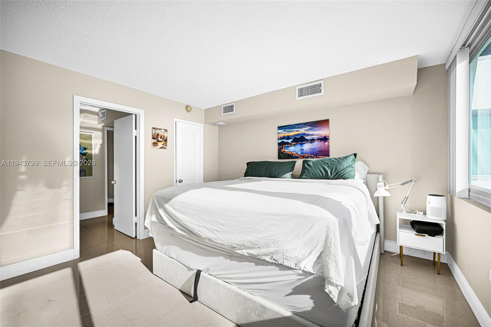 BURLEIGH HOUSE CONDO - Residential Lease