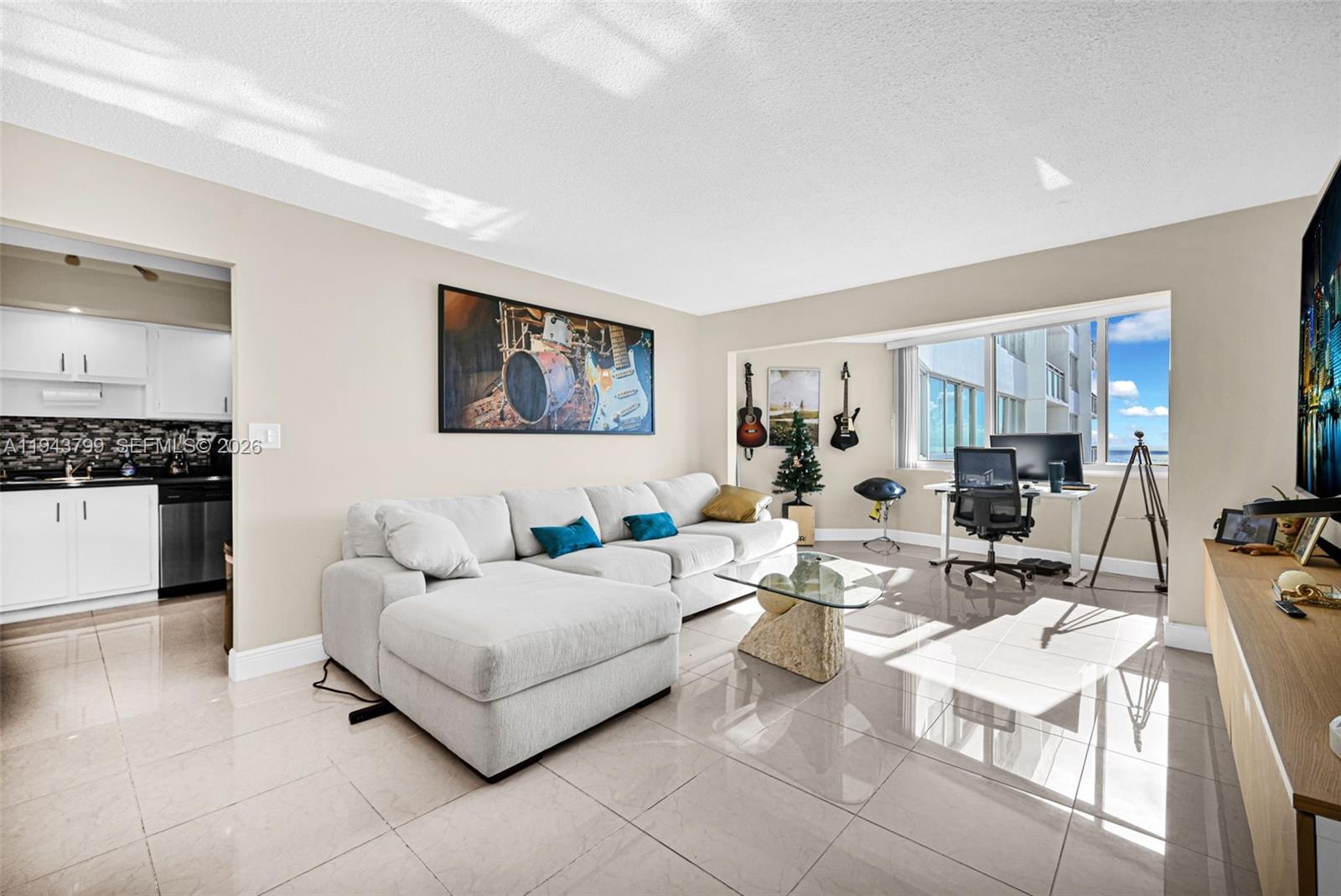 BURLEIGH HOUSE CONDO - Residential Lease
