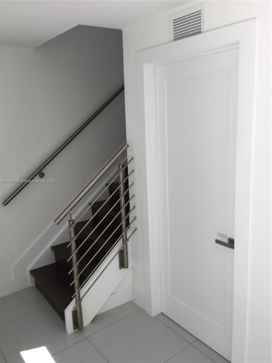 CONTEMPO TOWNHOMES - Residential Lease