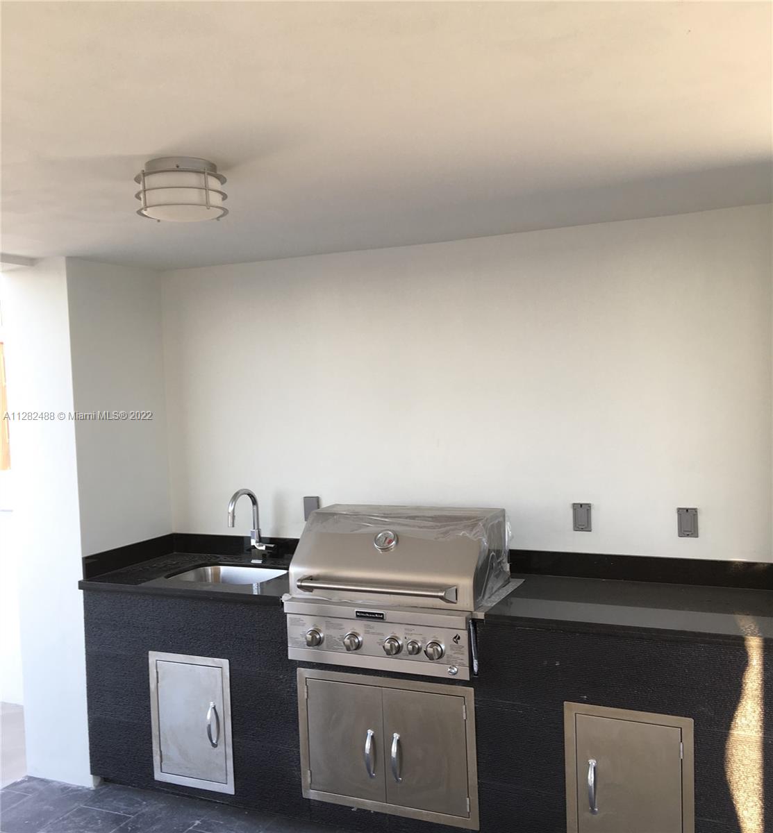 CONTEMPO TOWNHOMES - Residential Lease