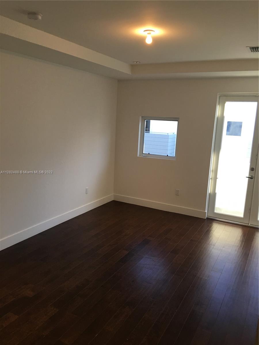 CONTEMPO TOWNHOMES - Residential Lease