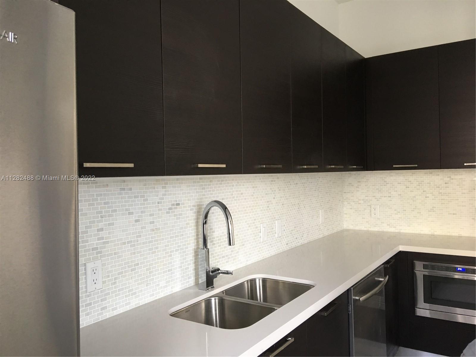 CONTEMPO TOWNHOMES - Residential Lease