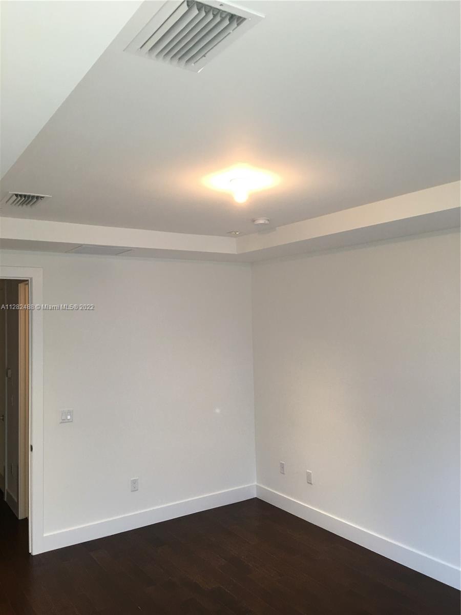 CONTEMPO TOWNHOMES - Residential Lease